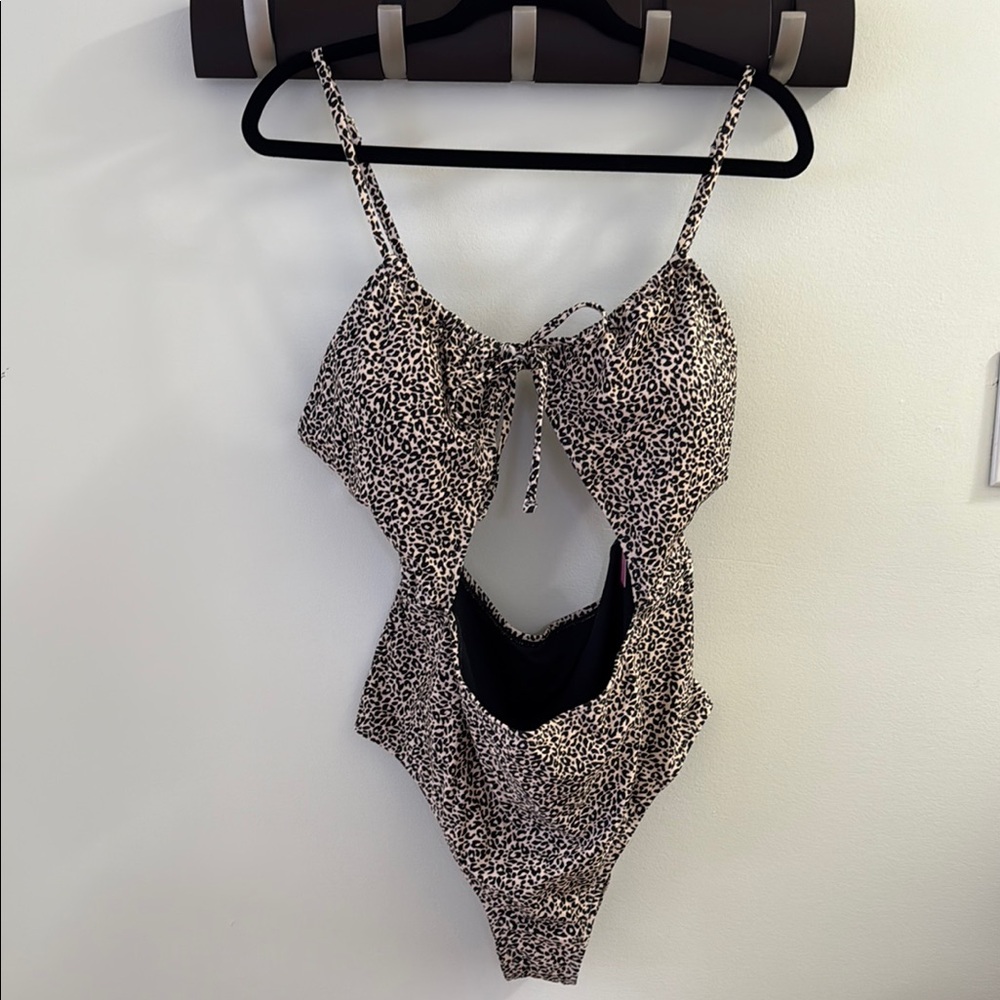 Leopard Print Ninety-Nine Micro Spots Tunnel Cut Out 1 piece bathing suit XXL